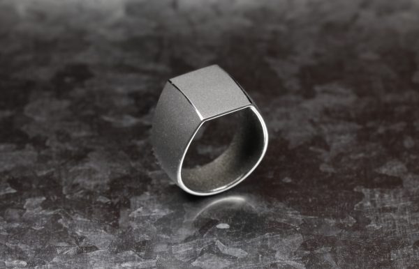 Ä_MAIN_01